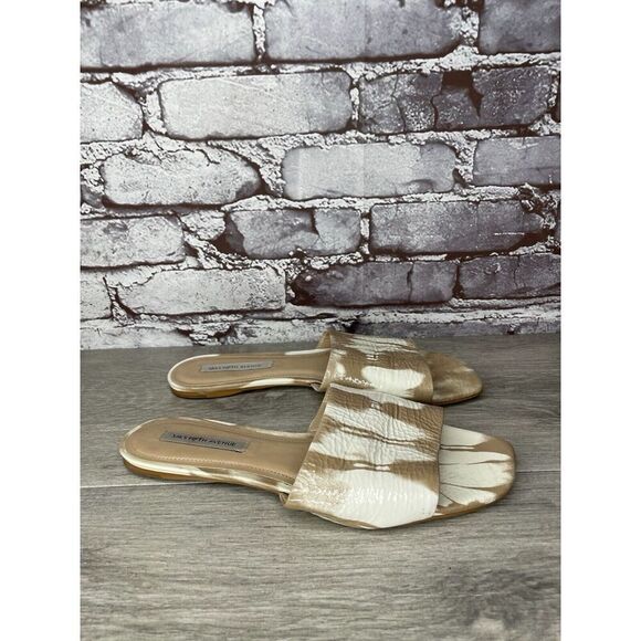 Saks Fifth Avenue White Tan Patent Leather Slides Open Toe Flats Sandals Women 9 - Picture 3 of 16